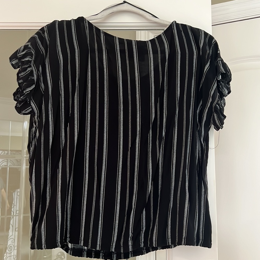 Black Top - Picture 2 of 2